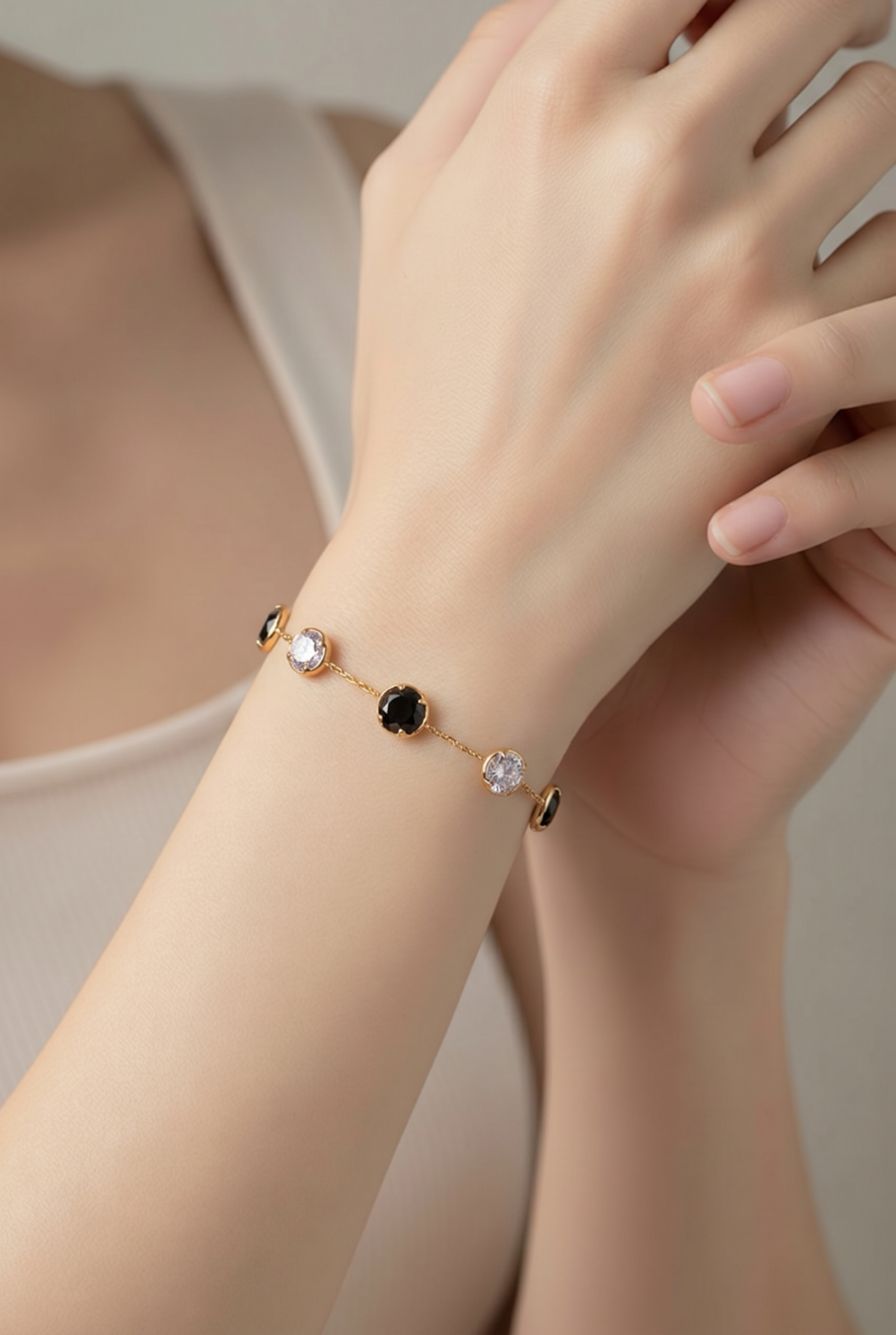 Bracelet Annabelle – Maille Souple &amp; Pierres Multicouleurs