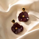 Boucles d'Oreille Emma – Fleur en Résine Puce Dorée – Acier Inoxydable 316L