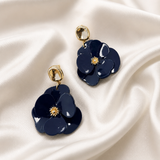 Boucles d'Oreille Emma – Fleur en Résine Puce Dorée – Acier Inoxydable 316L