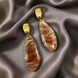 Boucles d'Oreille Longues Clara – Résine Marbrée Puce Dorée – Acier Inoxydable 316L